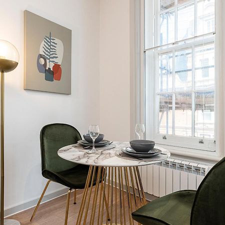 Stylish 1 Bed Flats In Soho, Next To Piccadilly Circus And Trafalgar Square 伦敦 外观 照片