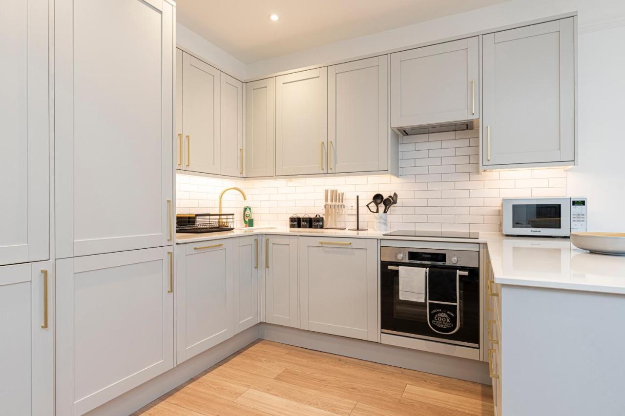 Stylish 1 Bed Flats In Soho, Next To Piccadilly Circus And Trafalgar Square 伦敦 外观 照片