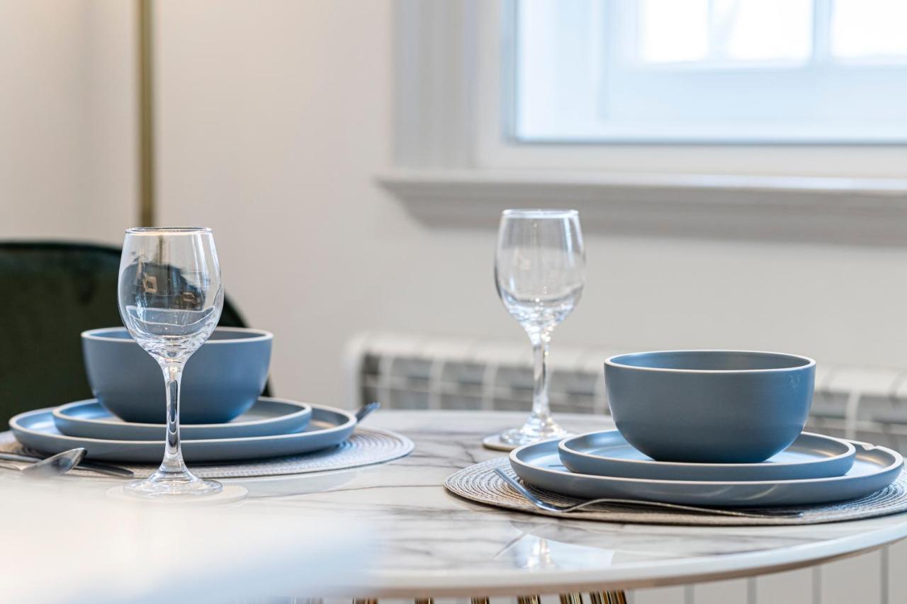 Stylish 1 Bed Flats In Soho, Next To Piccadilly Circus And Trafalgar Square 伦敦 外观 照片