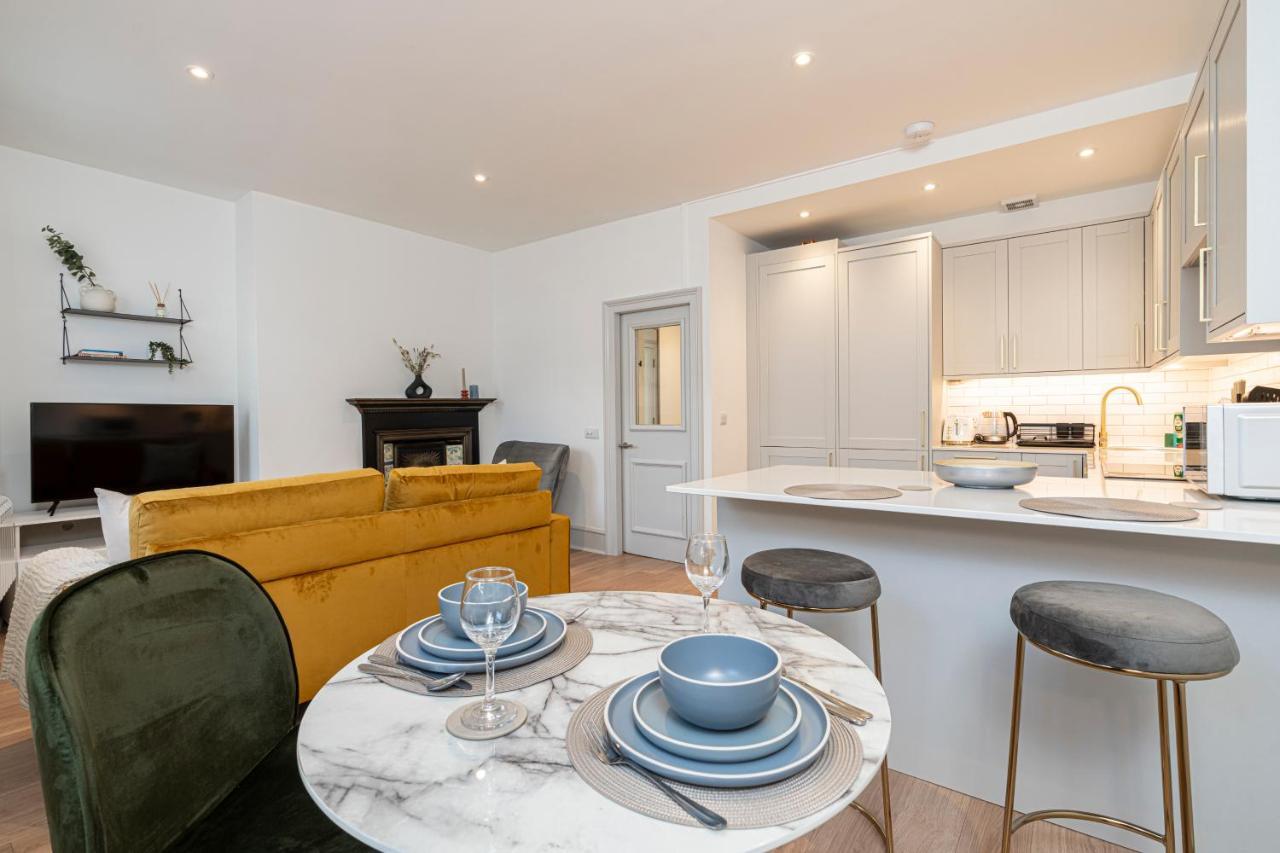 Stylish 1 Bed Flats In Soho, Next To Piccadilly Circus And Trafalgar Square 伦敦 外观 照片