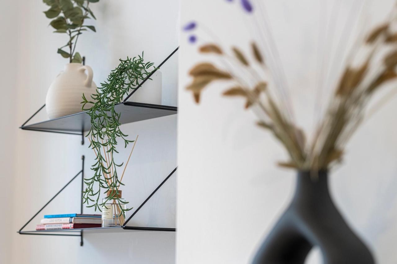 Stylish 1 Bed Flats In Soho, Next To Piccadilly Circus And Trafalgar Square 伦敦 外观 照片
