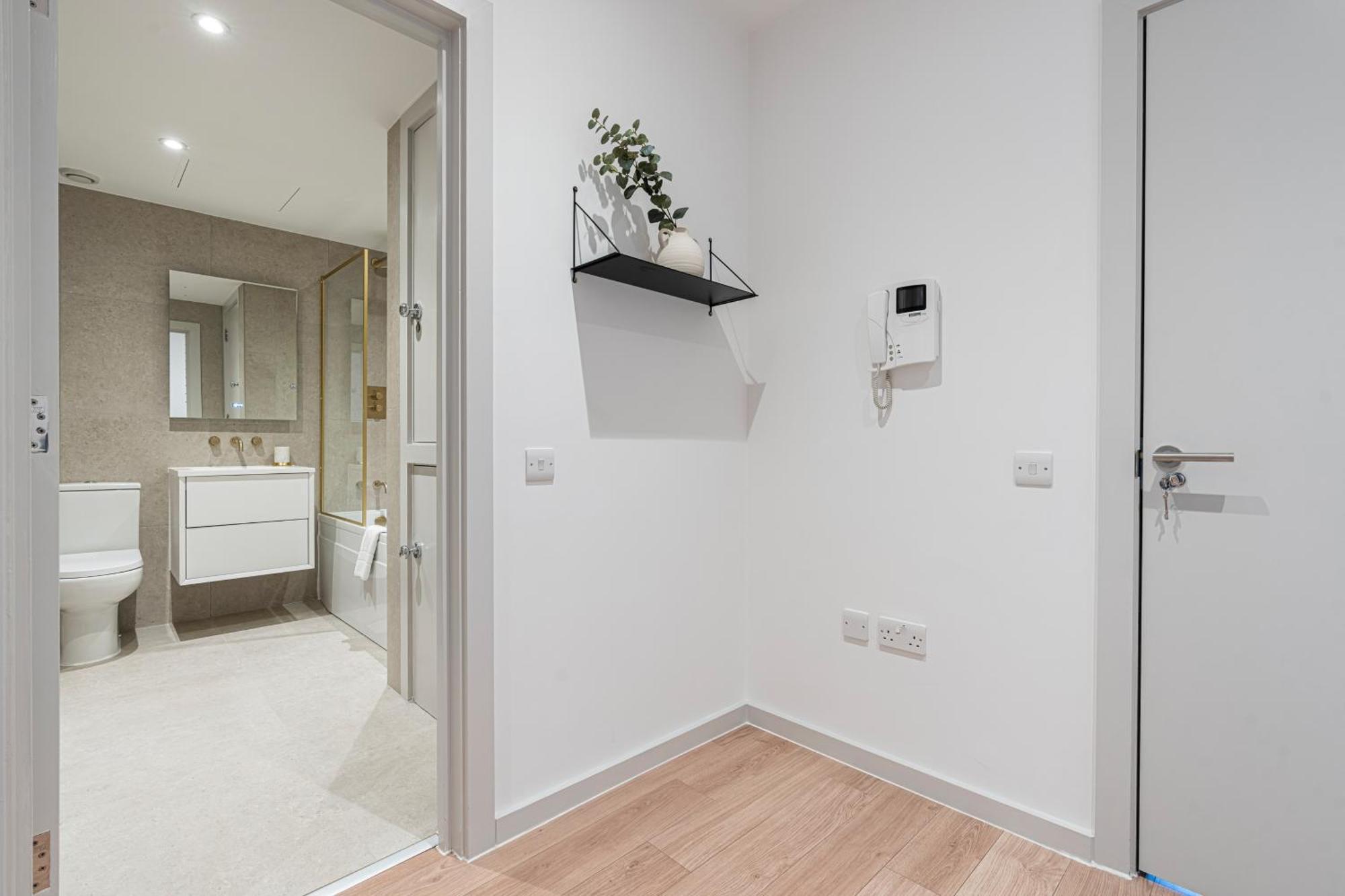 Stylish 1 Bed Flats In Soho, Next To Piccadilly Circus And Trafalgar Square 伦敦 外观 照片