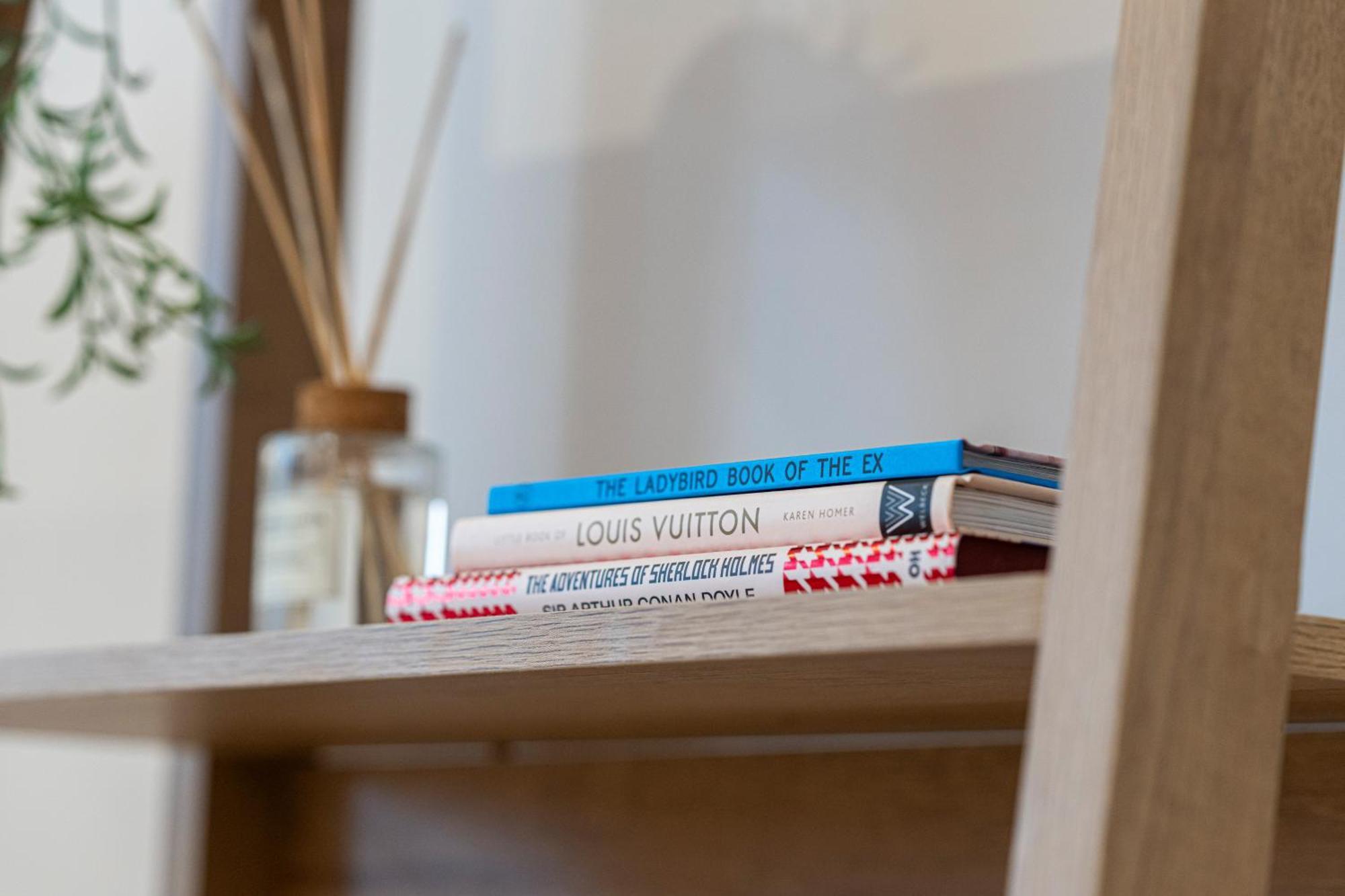 Stylish 1 Bed Flats In Soho, Next To Piccadilly Circus And Trafalgar Square 伦敦 外观 照片