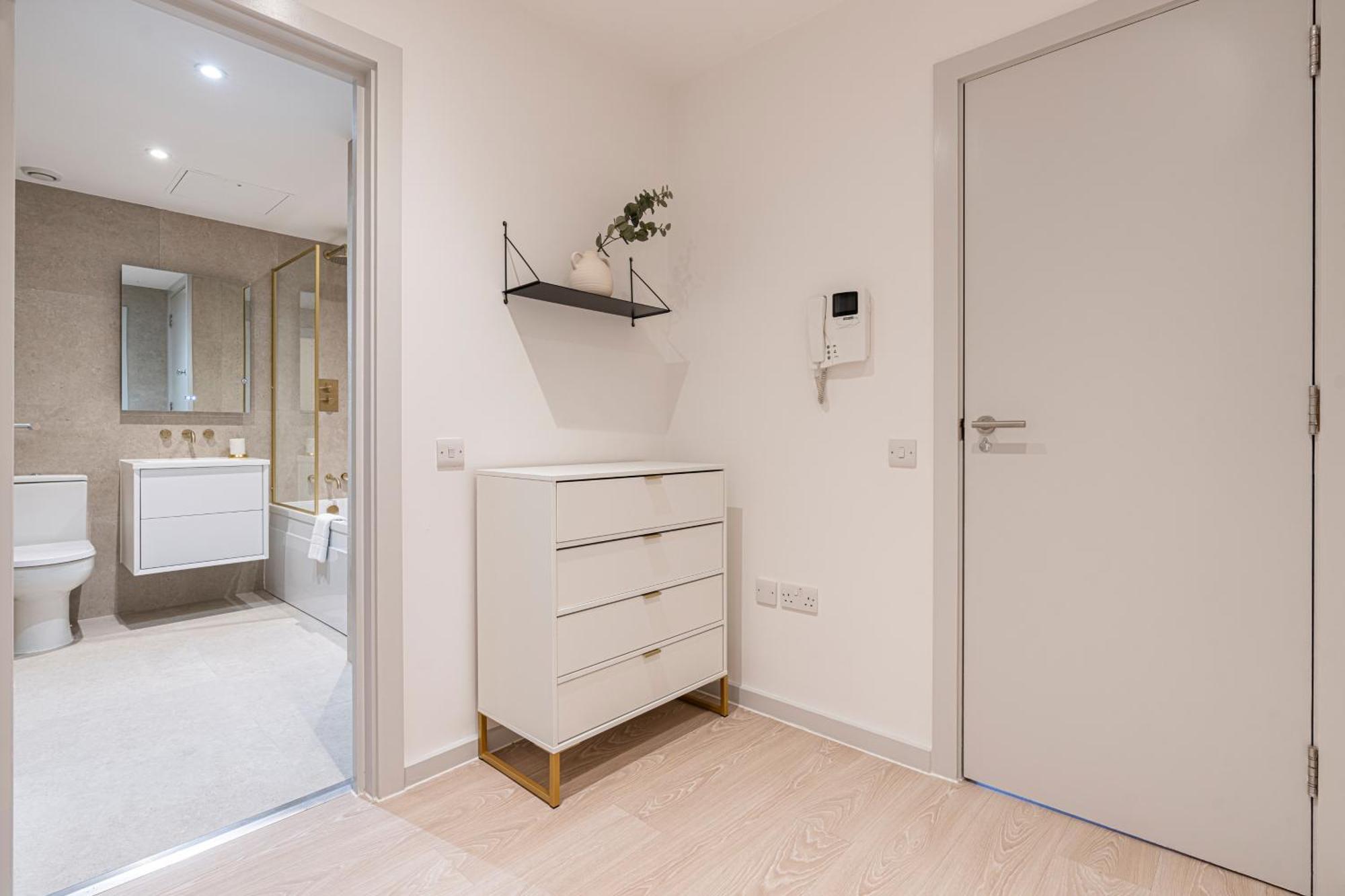 Stylish 1 Bed Flats In Soho, Next To Piccadilly Circus And Trafalgar Square 伦敦 外观 照片