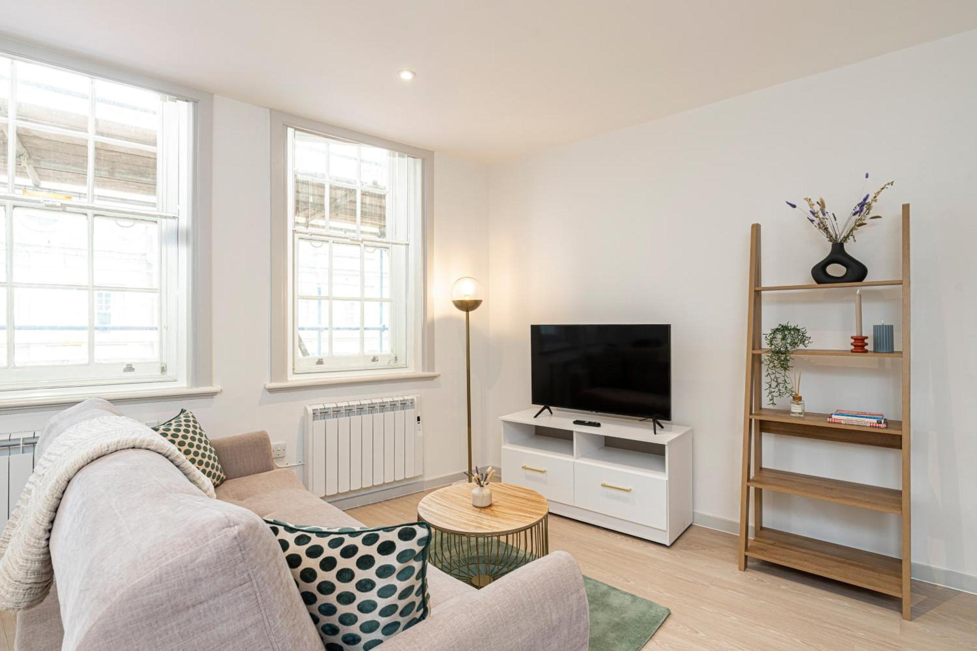 Stylish 1 Bed Flats In Soho, Next To Piccadilly Circus And Trafalgar Square 伦敦 外观 照片