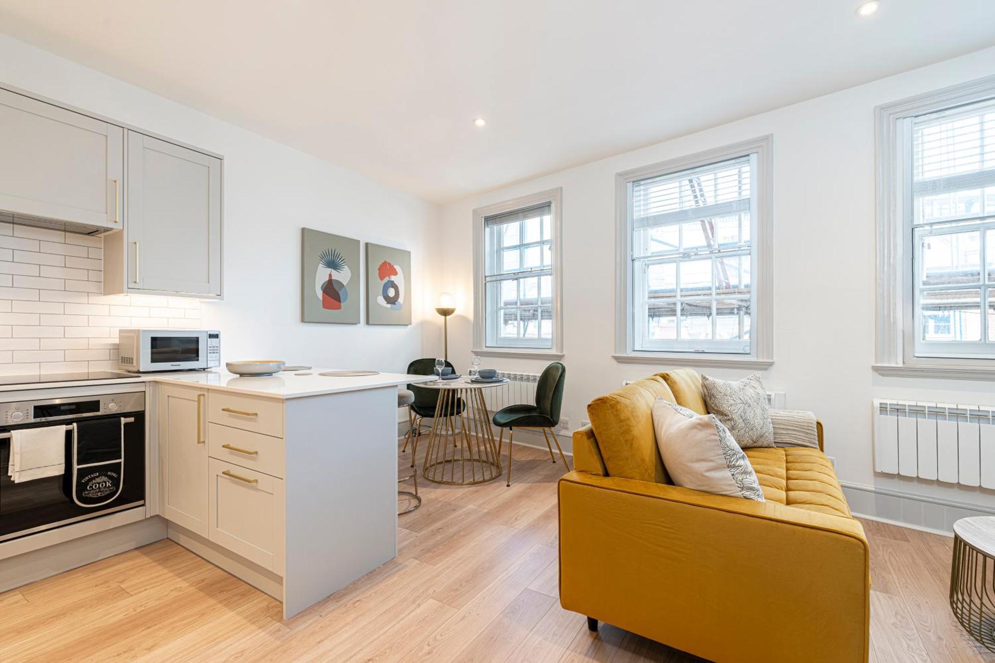 Stylish 1 Bed Flats In Soho, Next To Piccadilly Circus And Trafalgar Square 伦敦 外观 照片