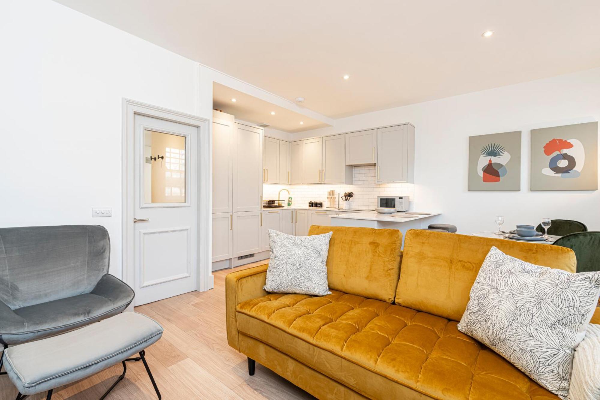 Stylish 1 Bed Flats In Soho, Next To Piccadilly Circus And Trafalgar Square 伦敦 外观 照片